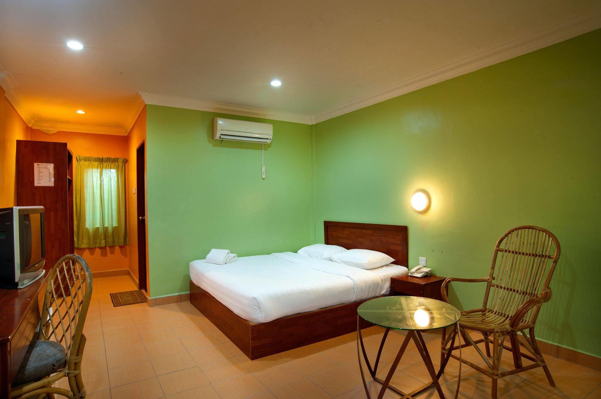 Langgura Baron Resort Pantai Cenang  Exterior foto