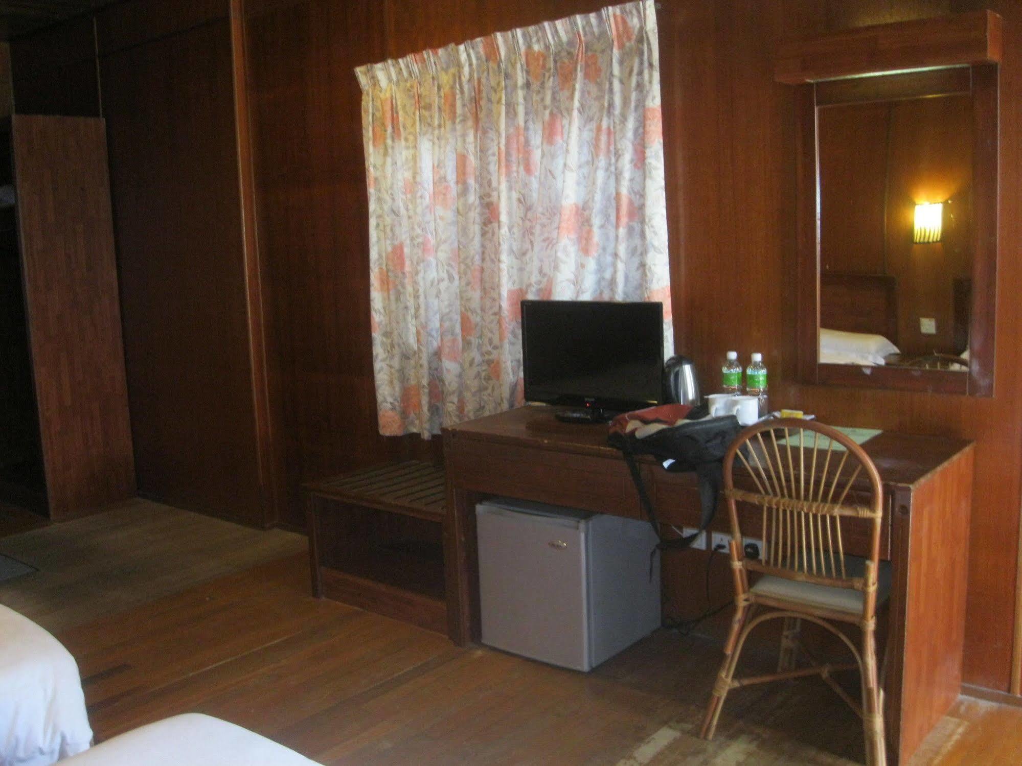 Langgura Baron Resort Pantai Cenang  Exterior foto